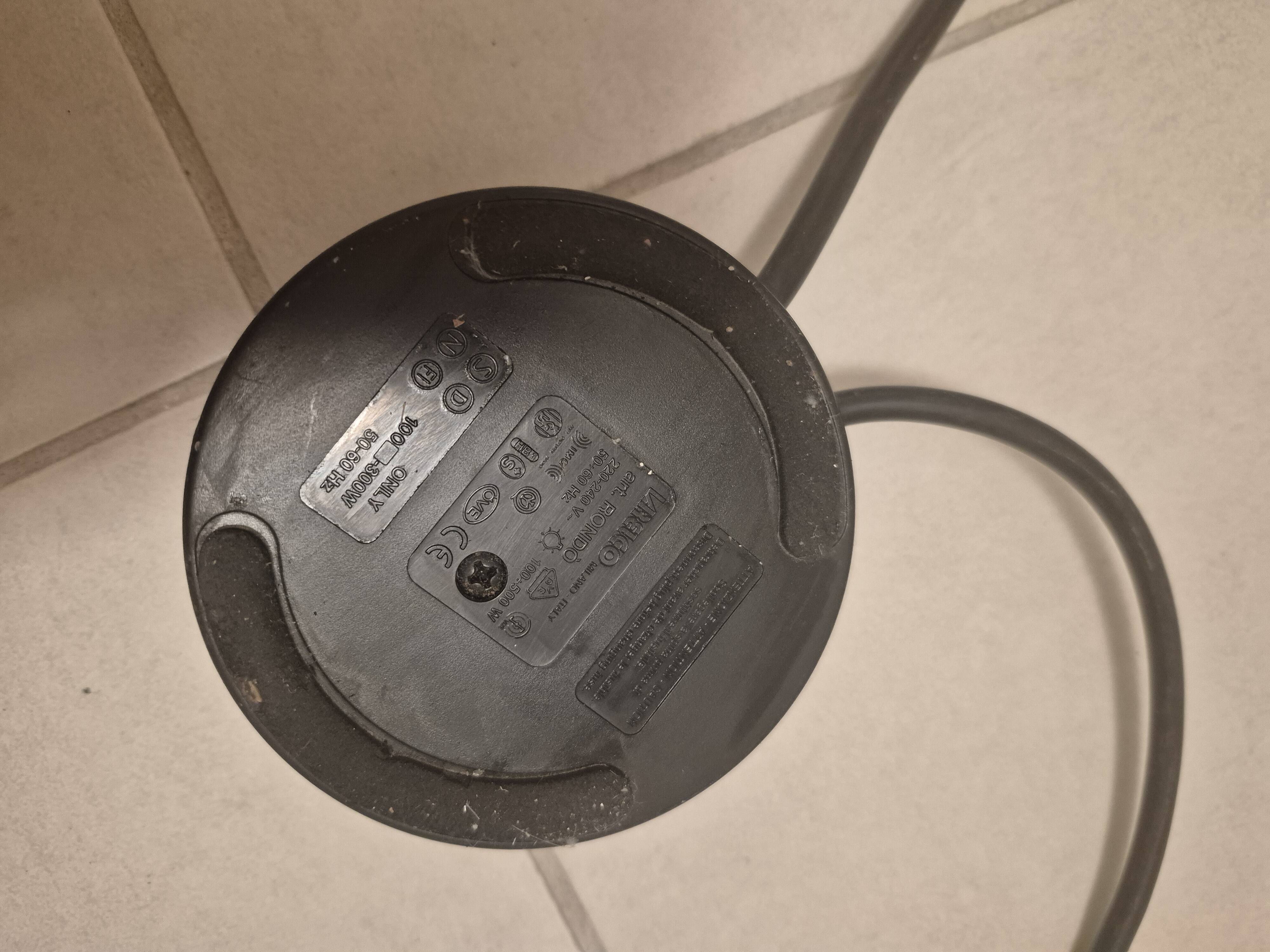 Pao floor lamp by Matteo Thun