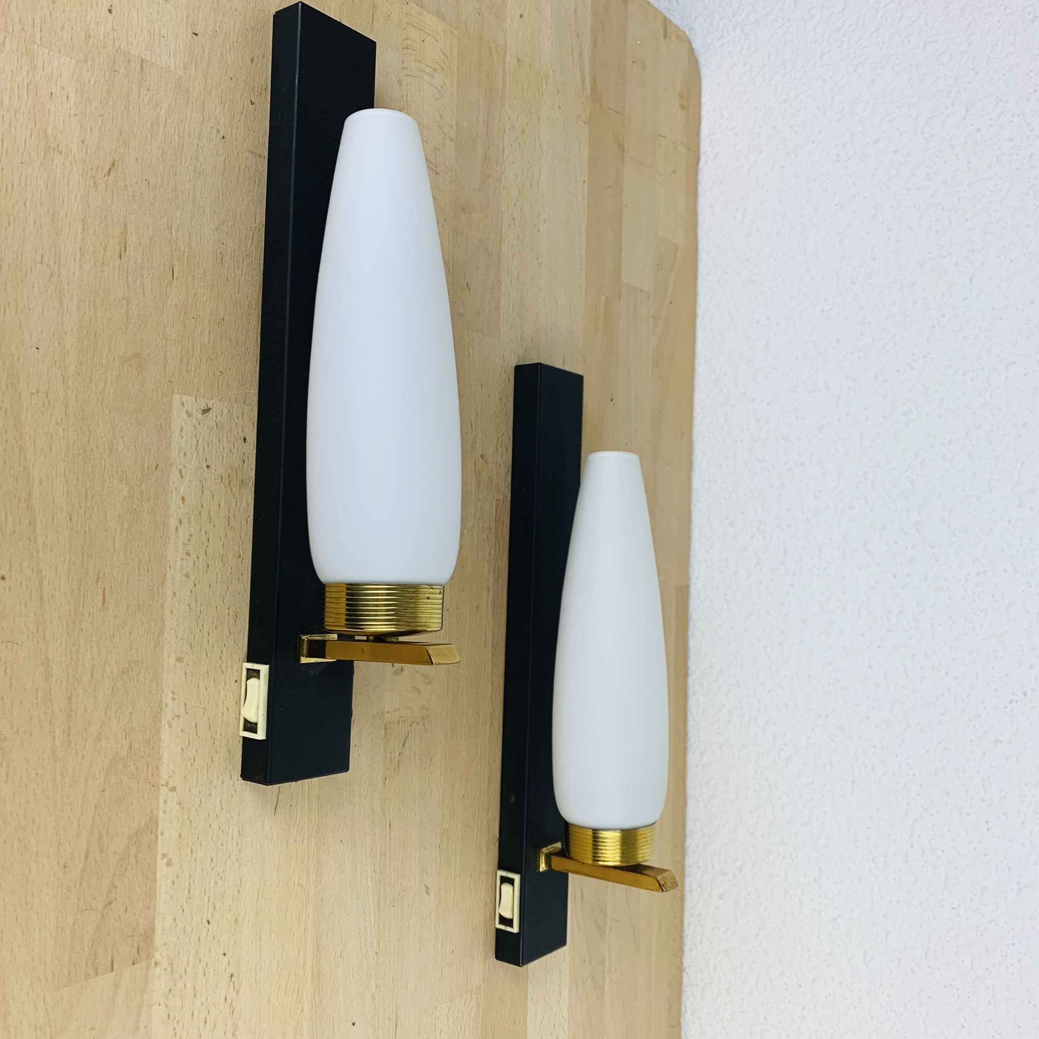 Pair of wall lamps Lunel/Arlus opaline 50s