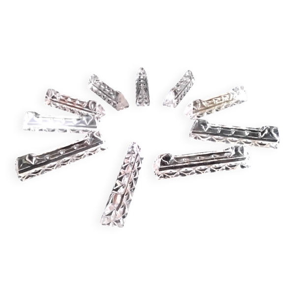 10 porte-couteaux en cristal au plomb de forme triangulaire