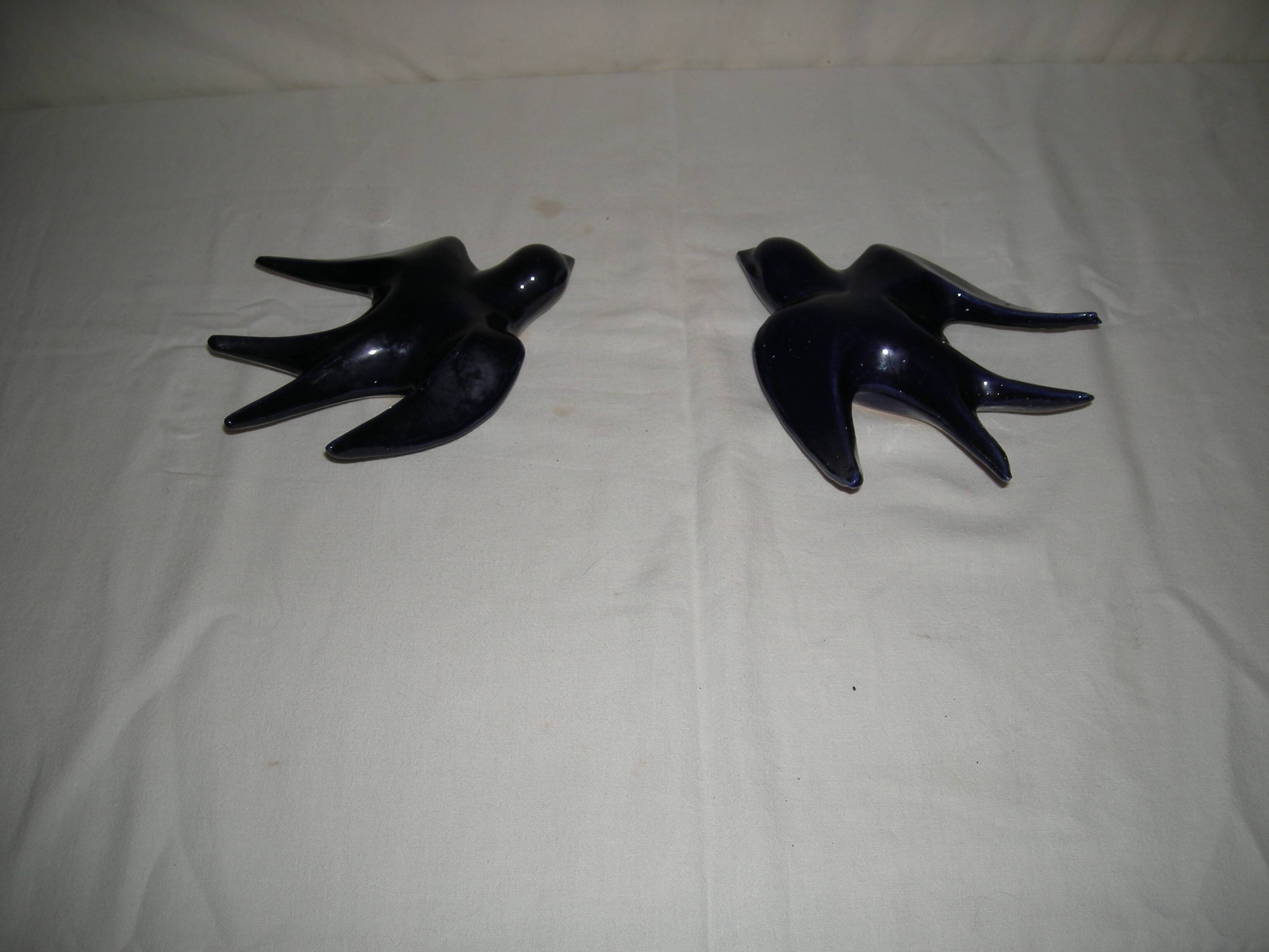 Pair of ceramic wall swallows