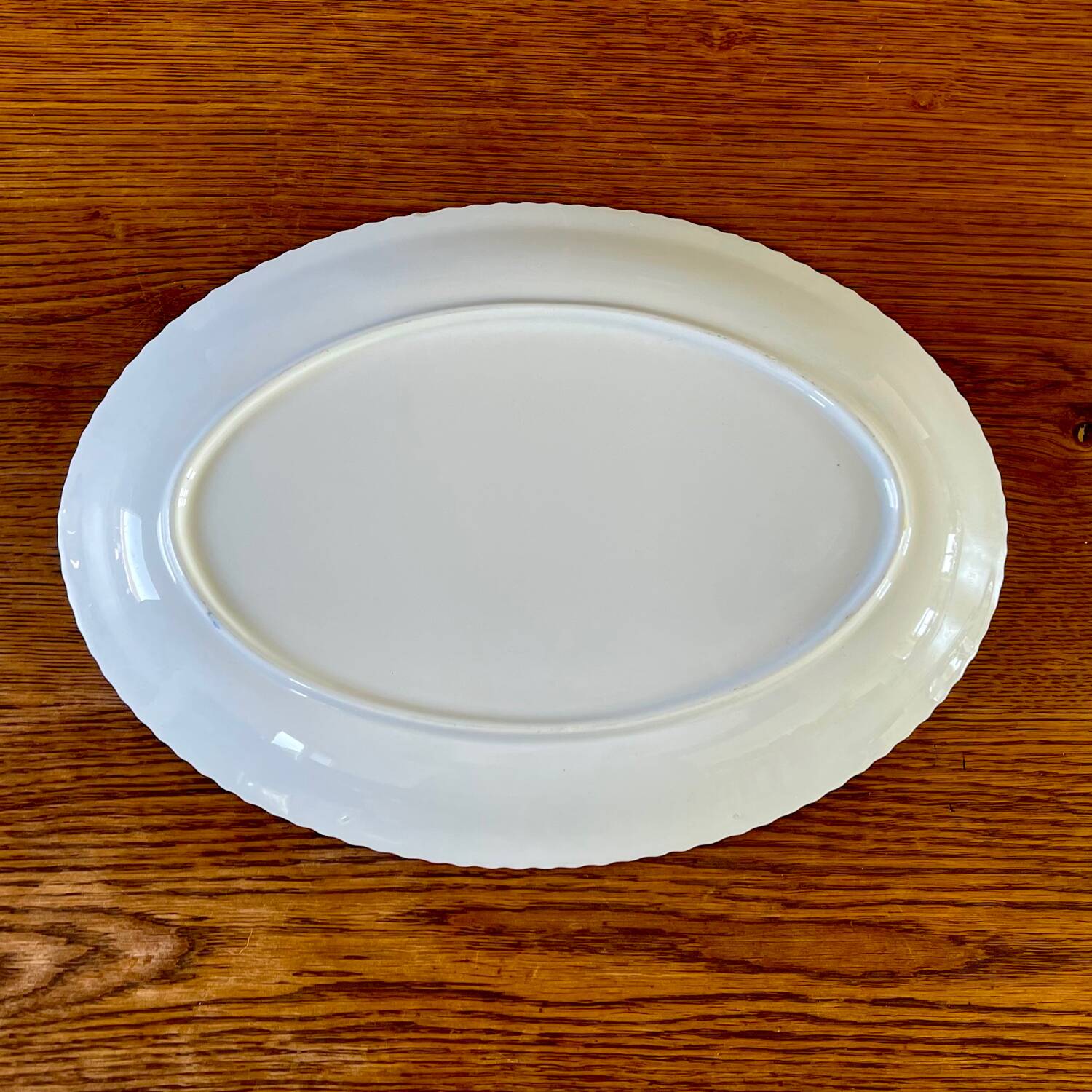 Very large oval dish