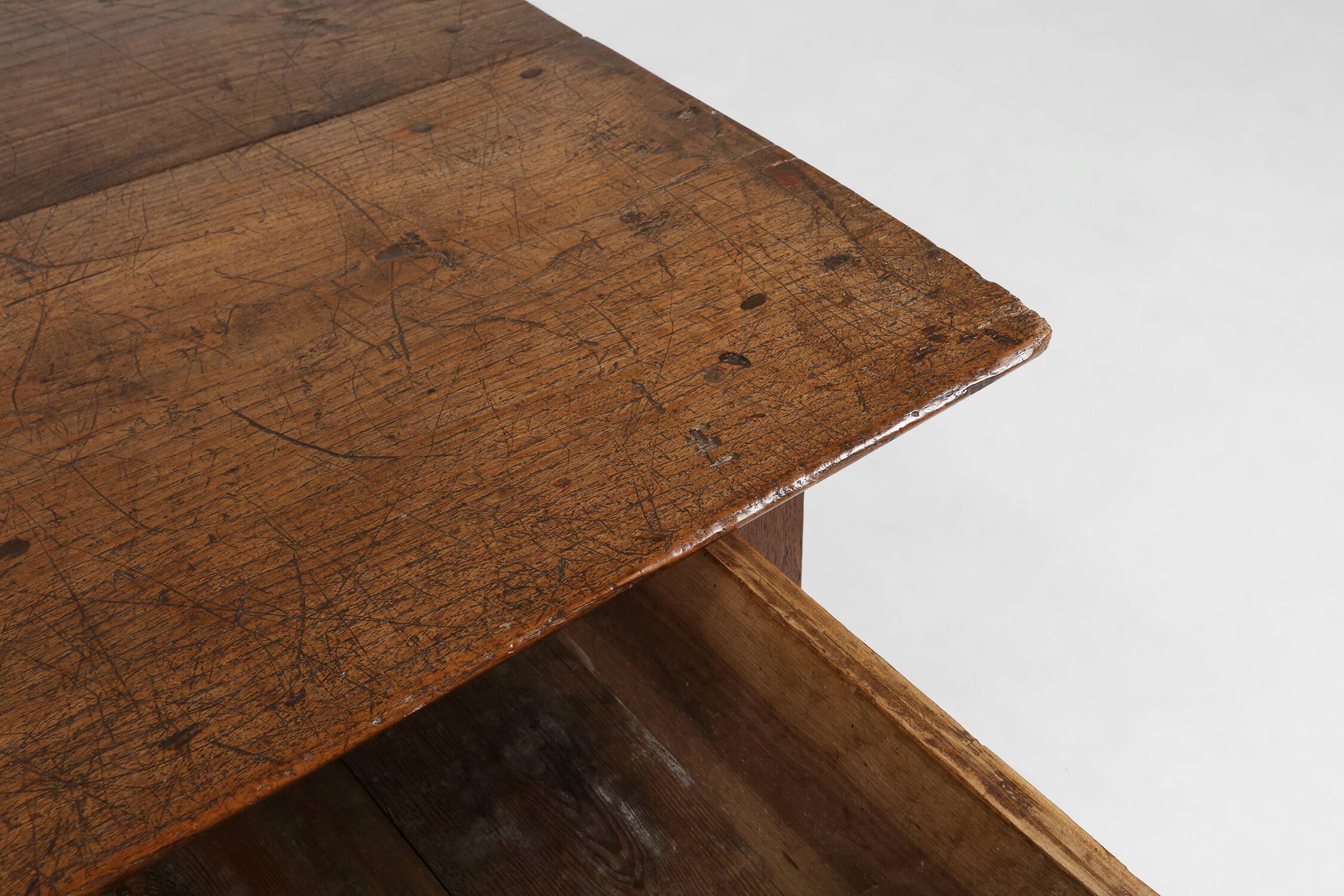 Antique Spanish console table in oak wood, with 2 large drawers from the 18th century.