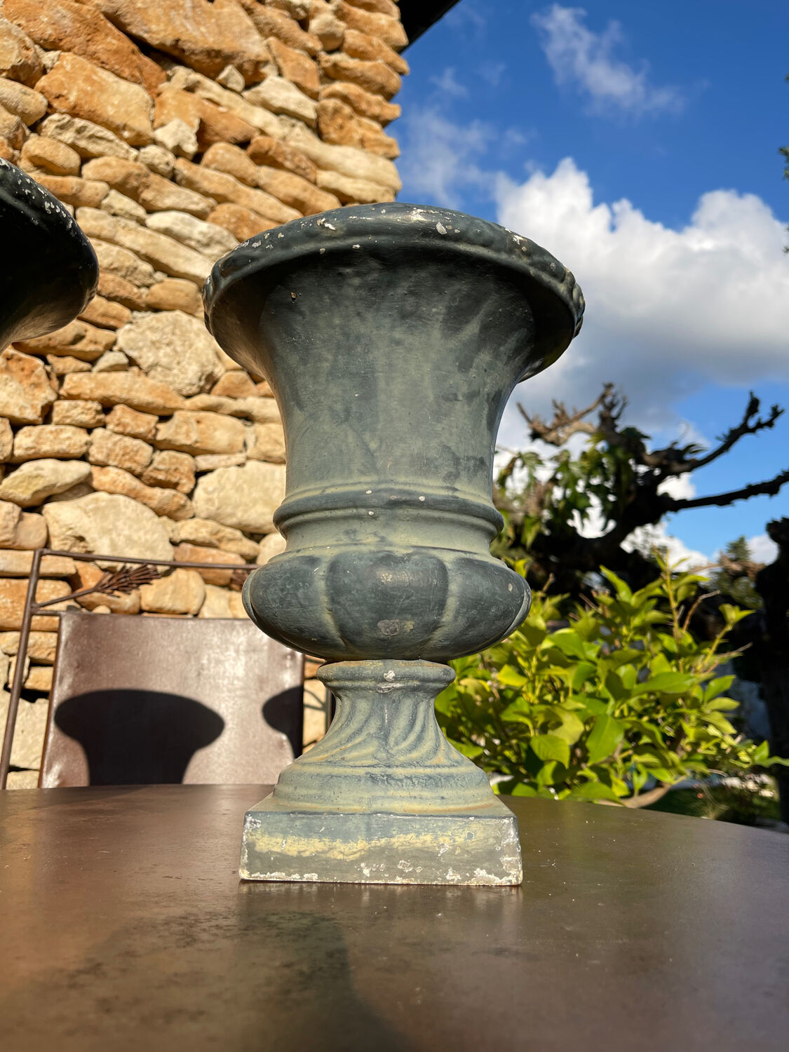 Pair of cast iron Médicis vases