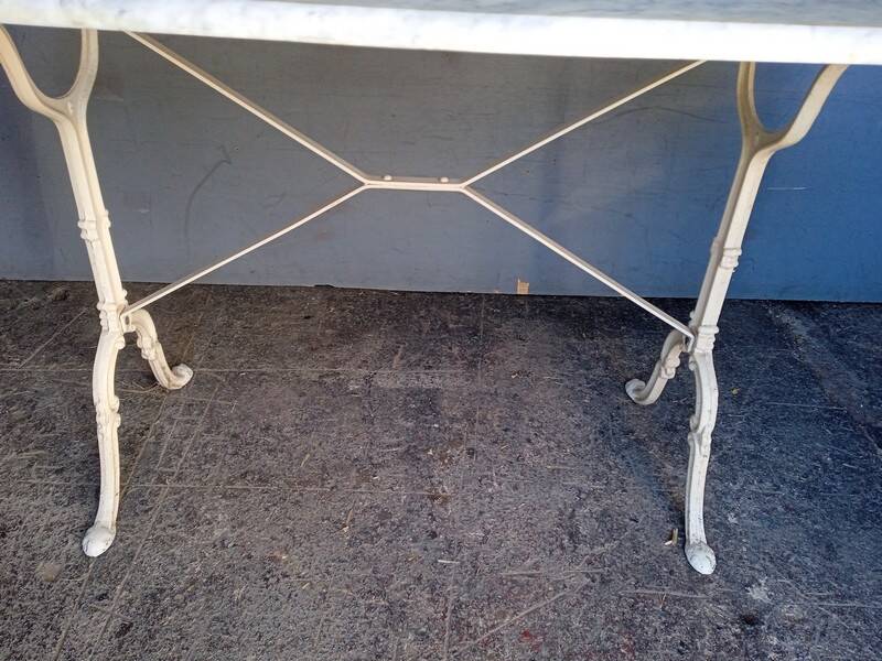 White marble bistro table 120/80