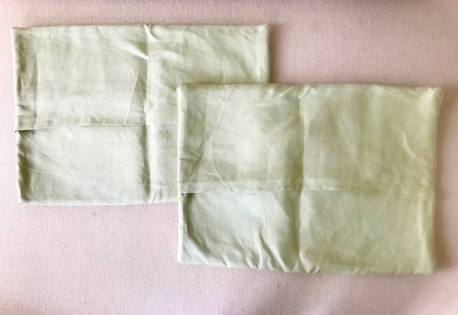 Paire de housses de coussin, velours ancien et lin verts