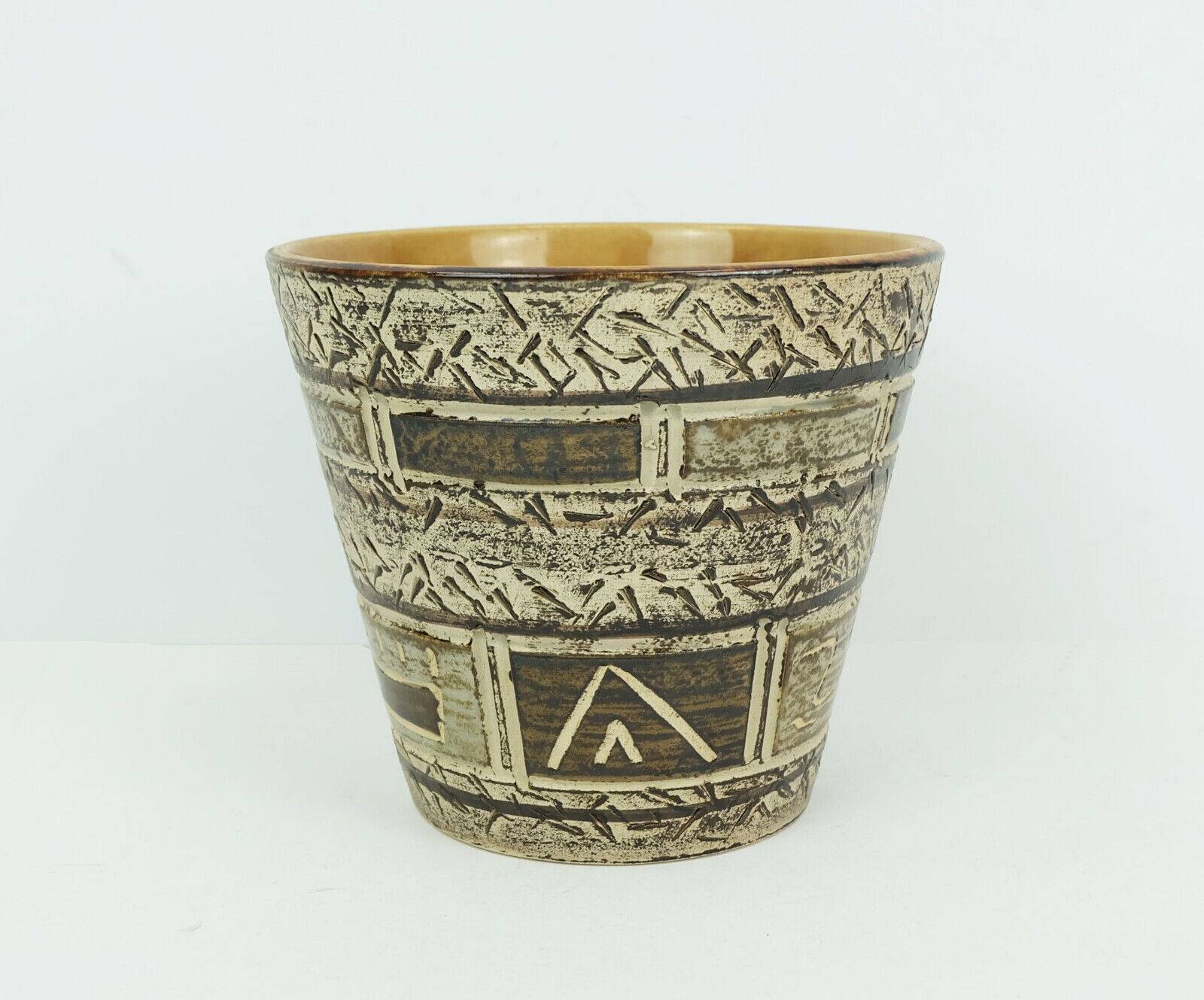 1950s plant pot abstract sgraffito decor shades of brown and beigt