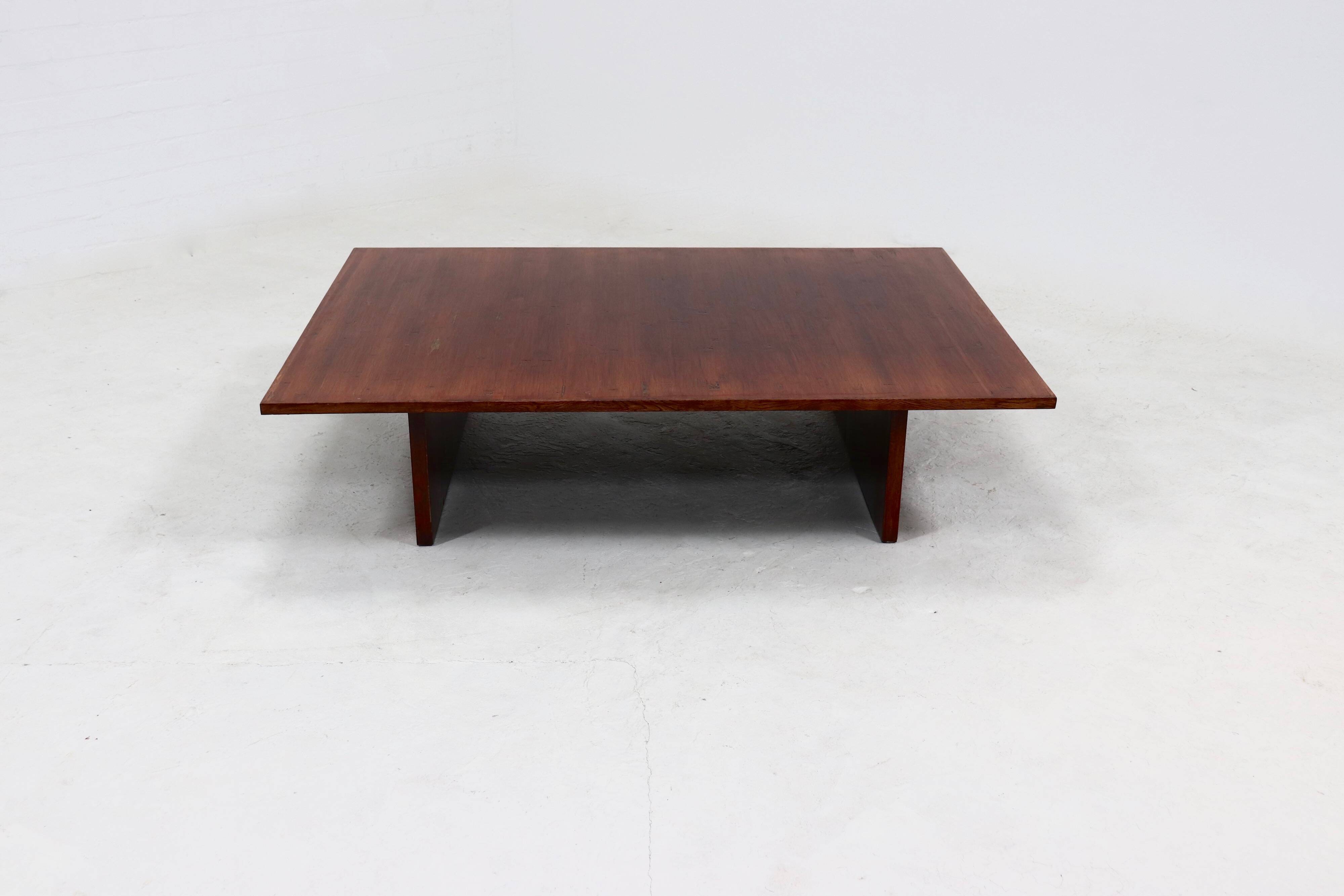 Grande table basse en bambou et bois belge des années 1980