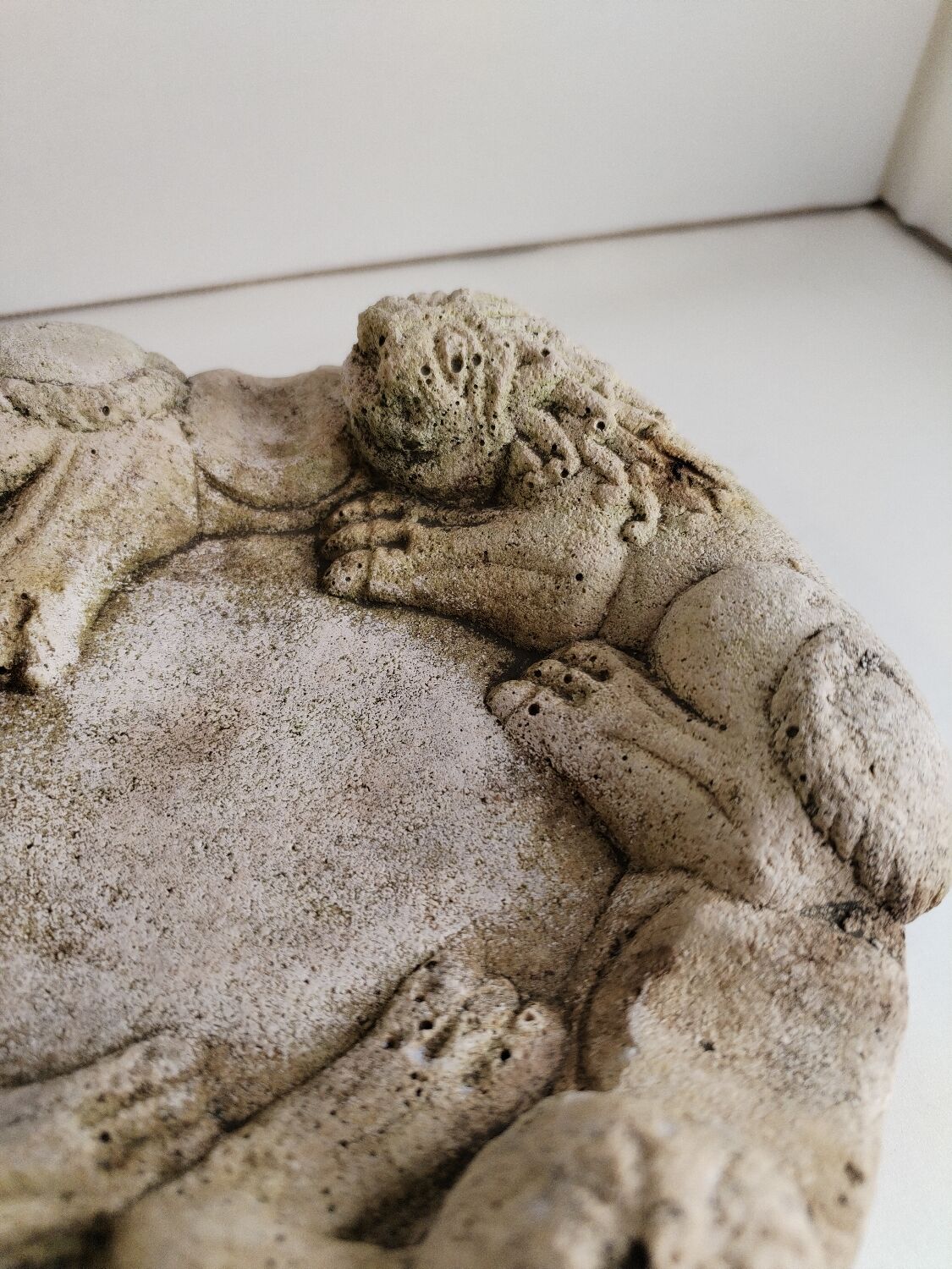 cendrier sculpté de lions