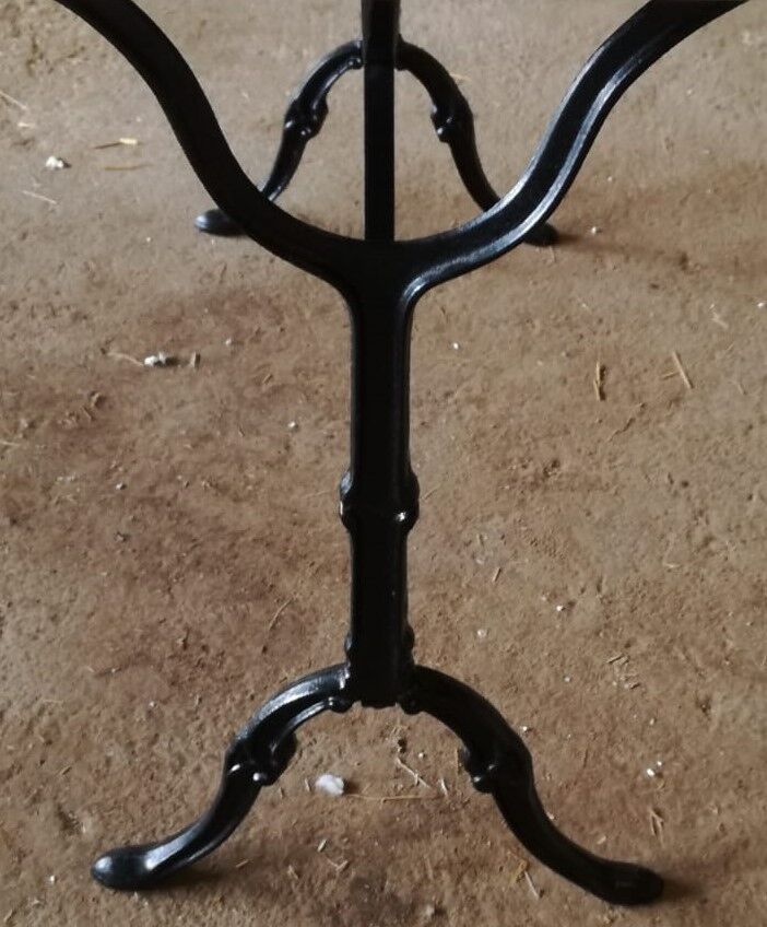 1900 bistro table in carrara marble and cast iron footing