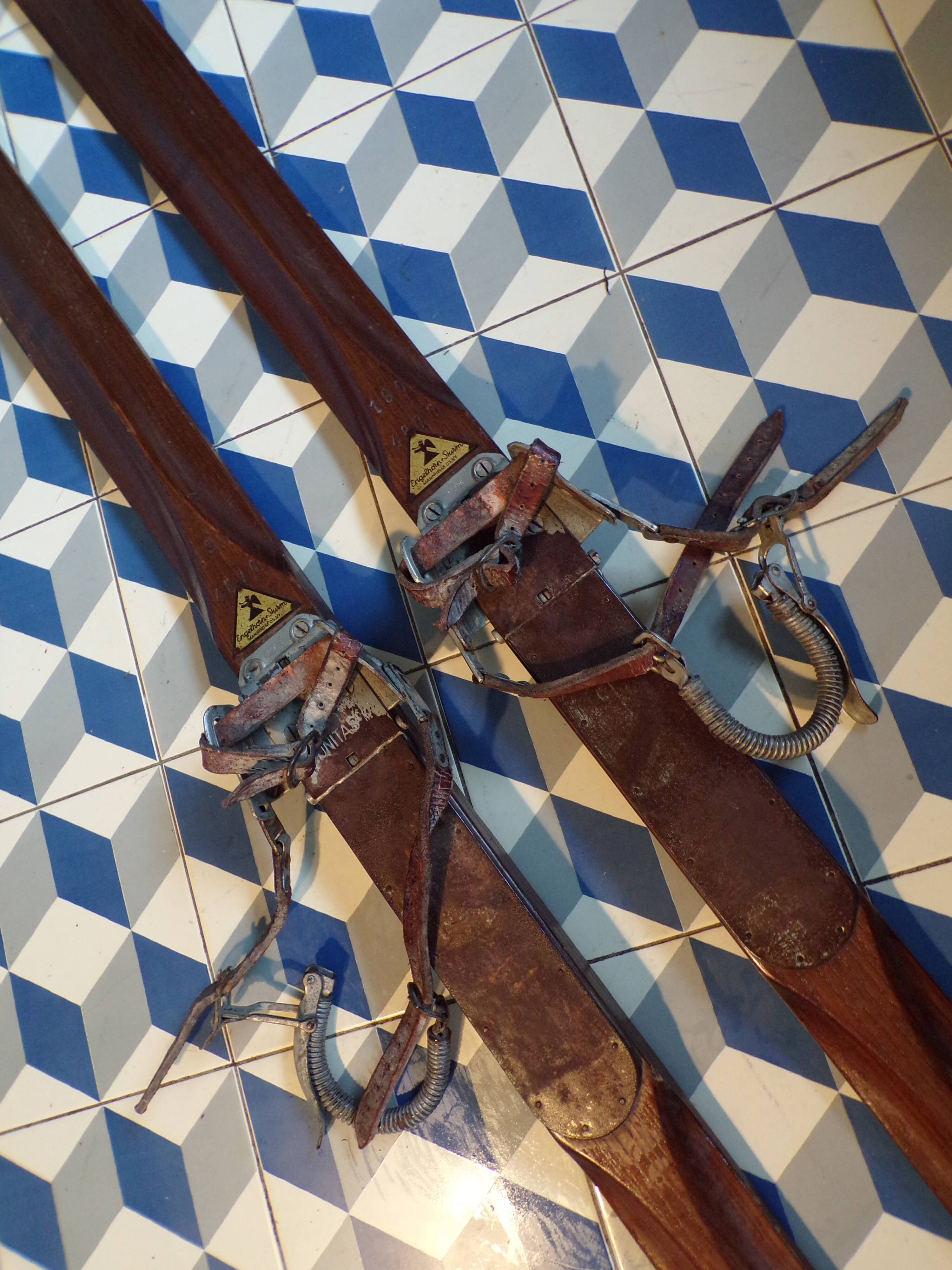 Vintage wooden skis 191cm