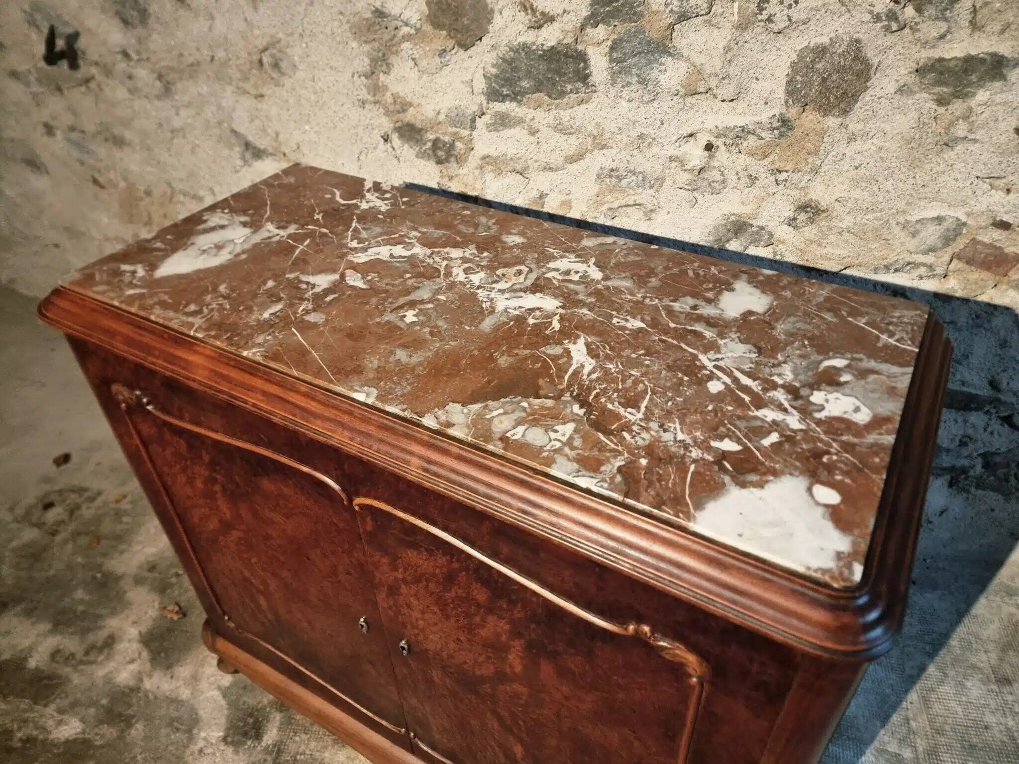 Buffet art déco français en noyer et acajou avec plateau en marbre, fin des années 1920