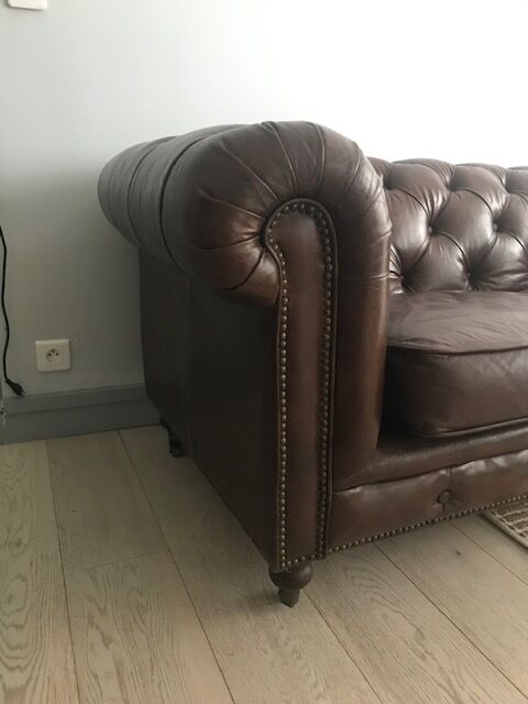 Canape chesterfield brown leather 2 places
