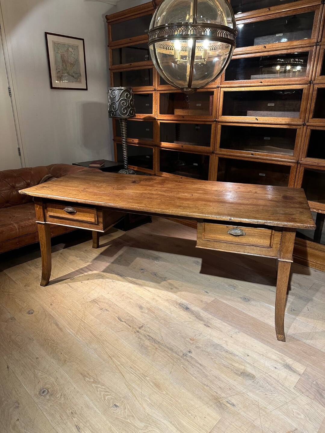 French antique writing table