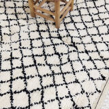 Handmade moroccan berber carpet 264 x 155 cm