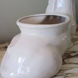 Cracked glazed faience in a zoomorphic design