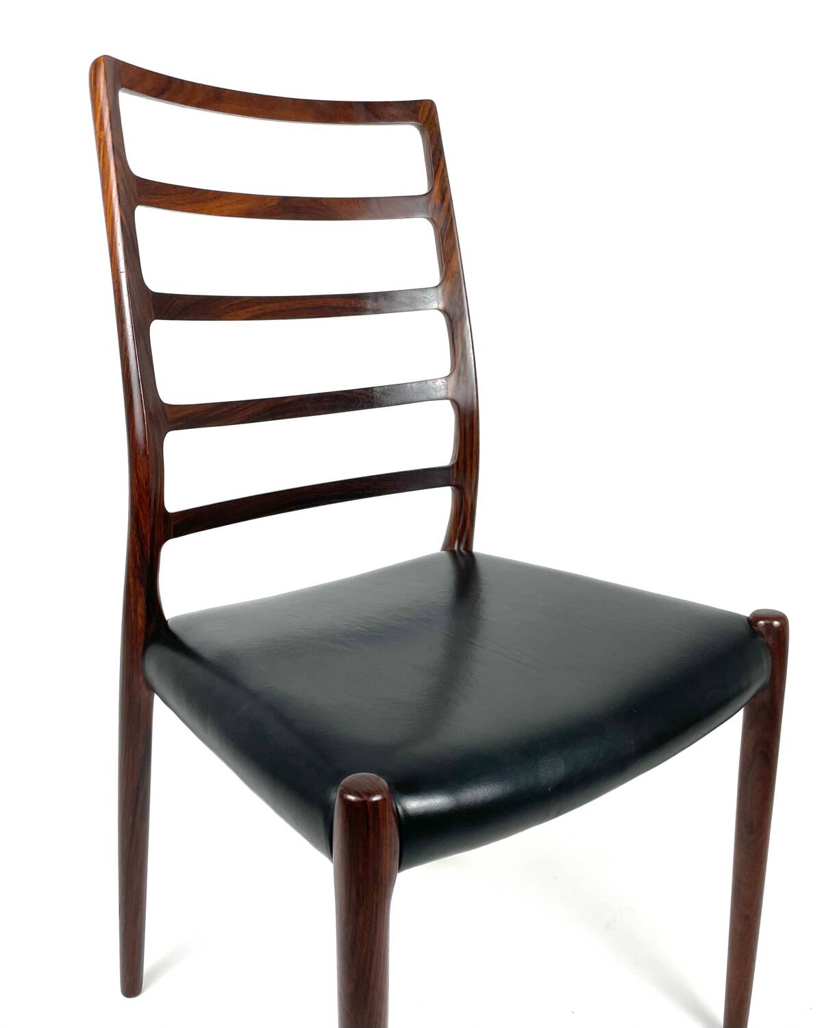 Set of 2 Niels Møller Model No 82 Chairs in Rosewood & Leather Denmark 60’s
