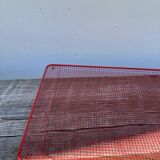 Rectangular tray in red metal mesh 1980