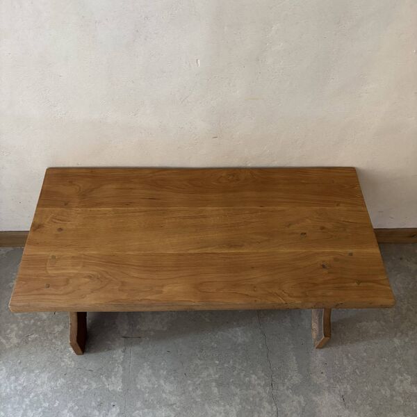 Table basse en chêne brut