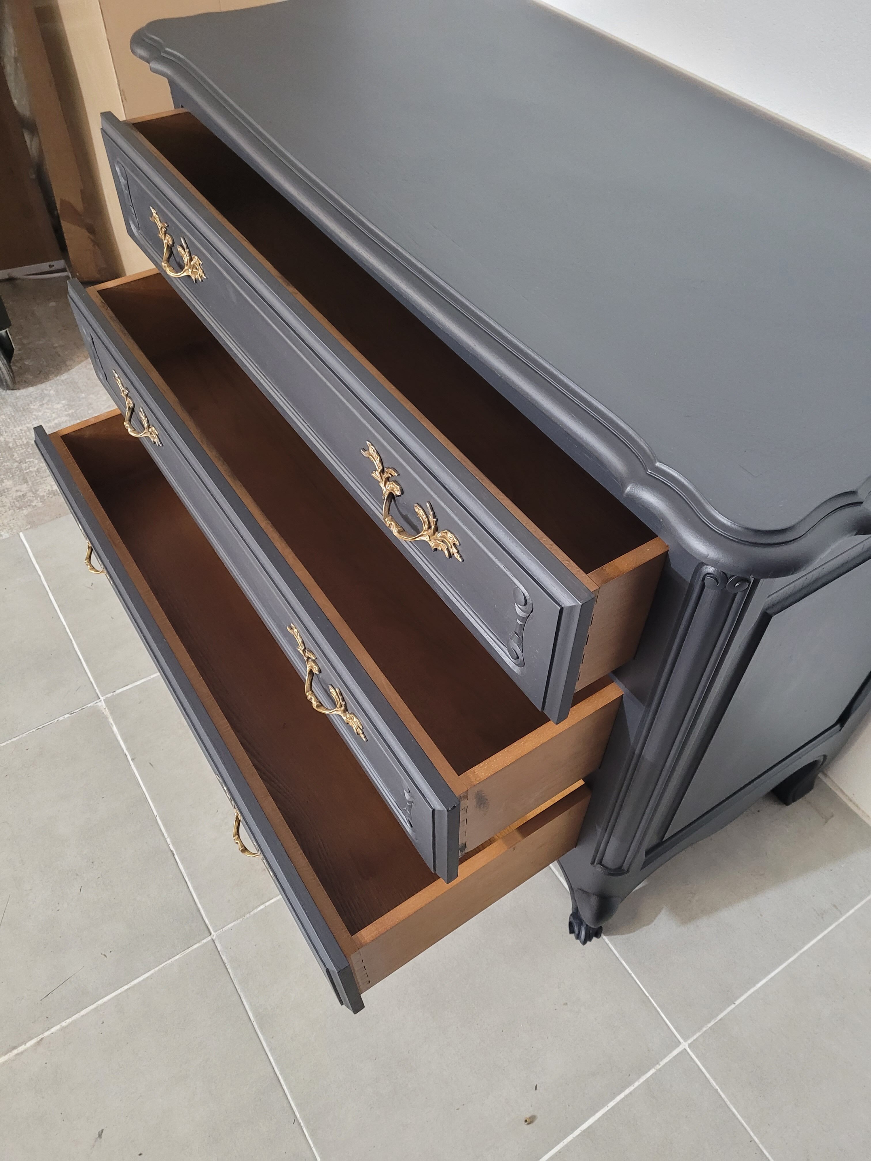 Solid wood chest of drawers 3 drawers