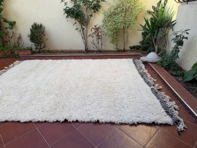 Tapis beni ouraine tissè main traditionnelle taille 200 x 300 cm