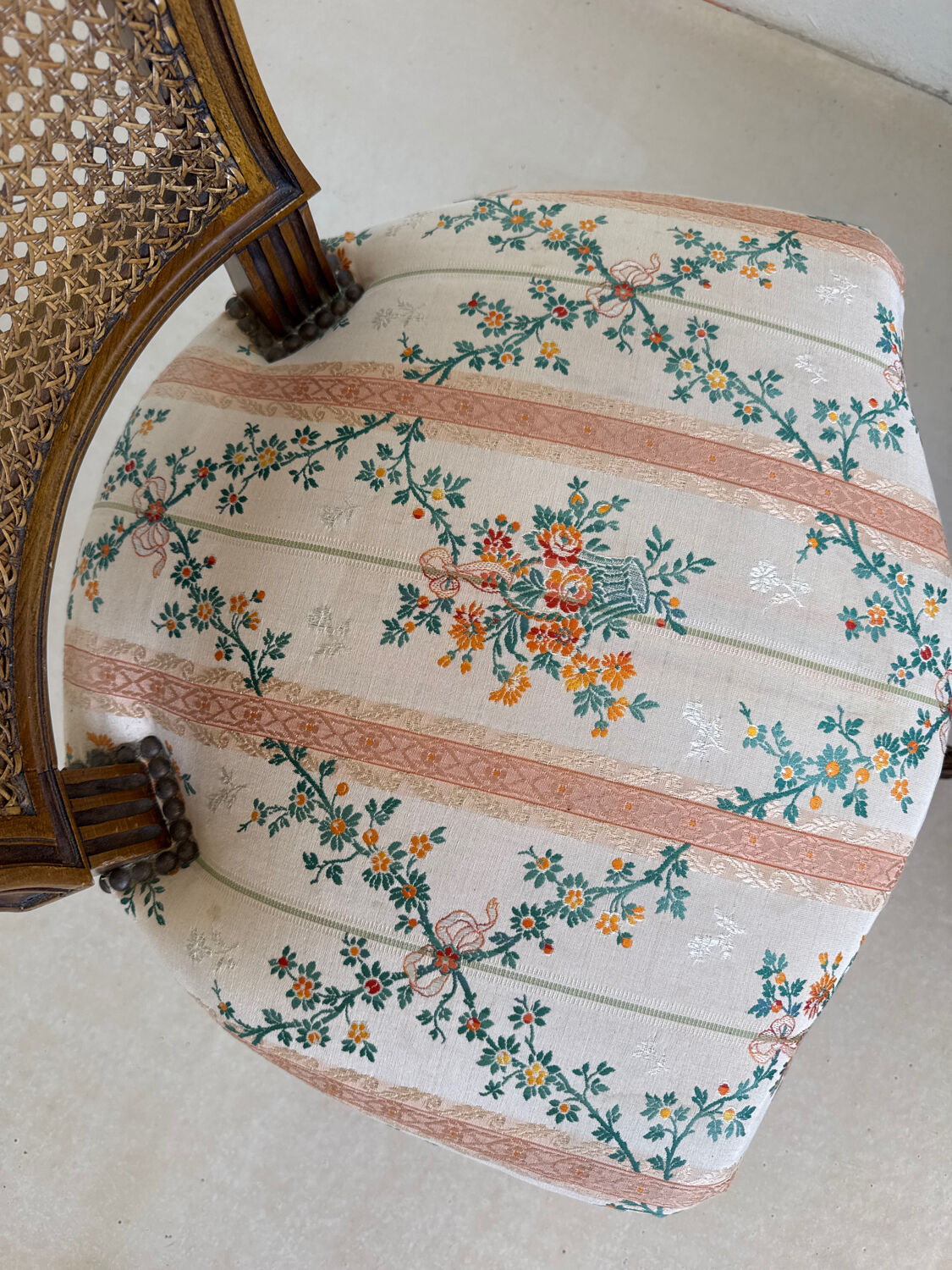Lot of 4 Louis XVI chairs