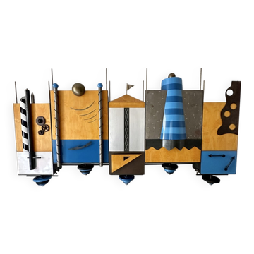 Grand meuble mural postmoderne en métal et contreplaqué laqué, années 1980