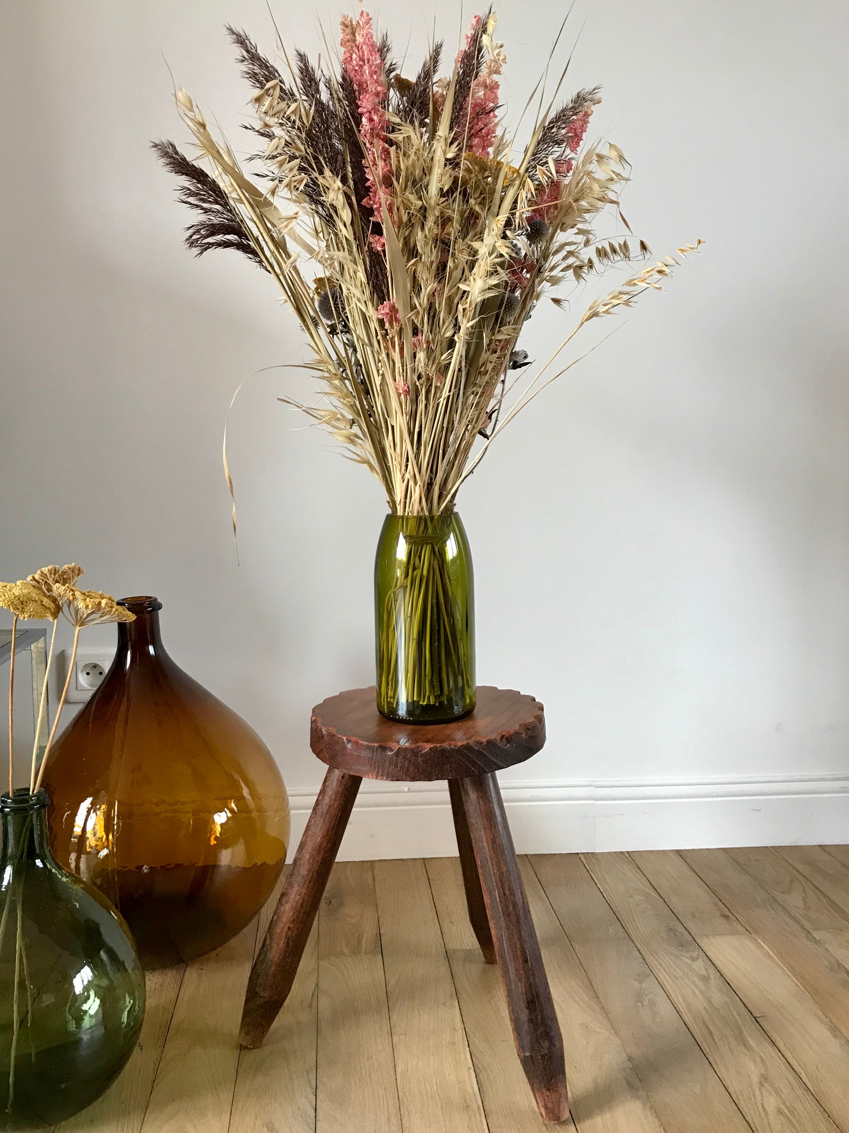 Wooden tripod stool 40s-50s