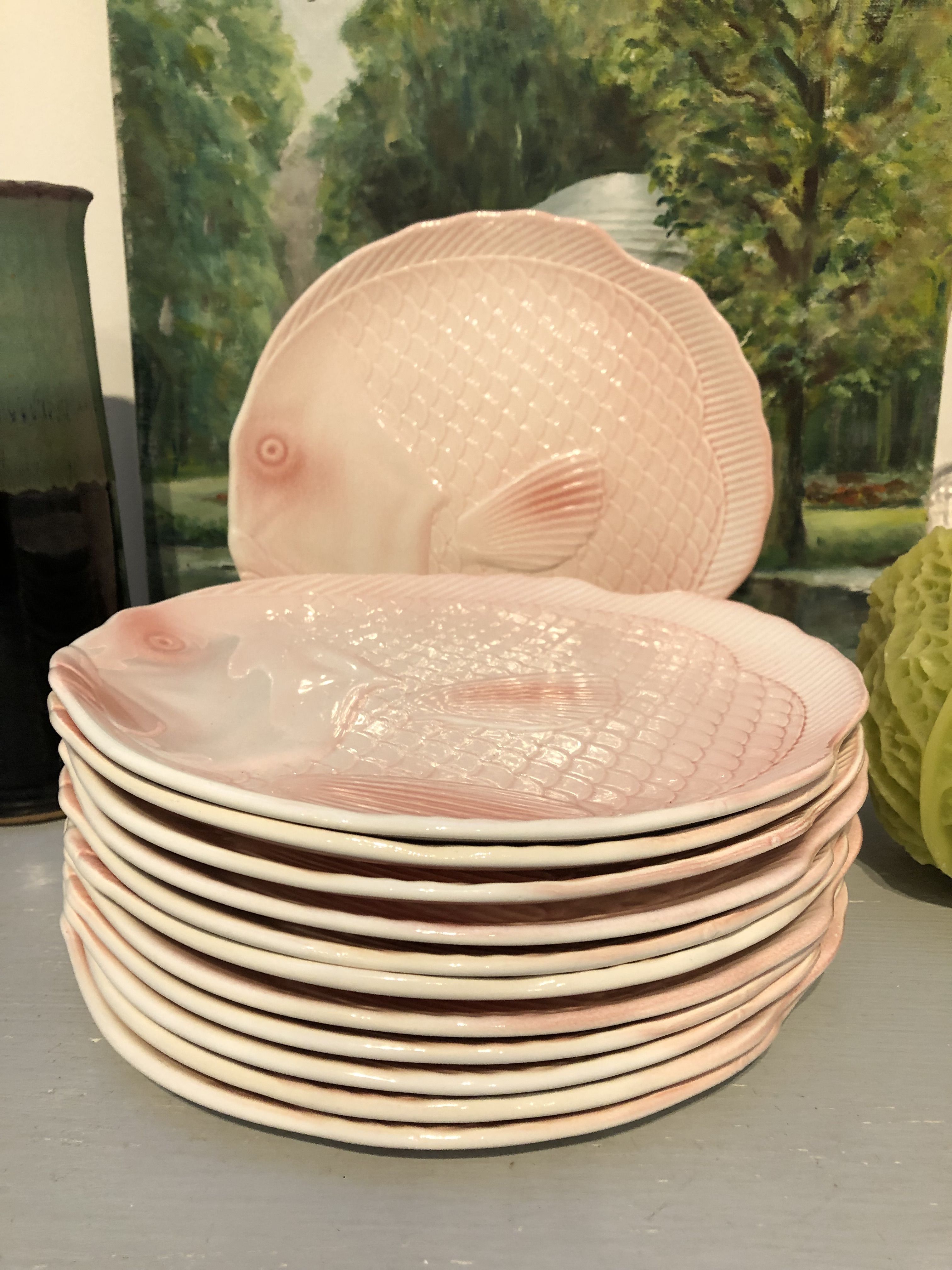 Old flat plate in the shape of saline pink fish baths made in France