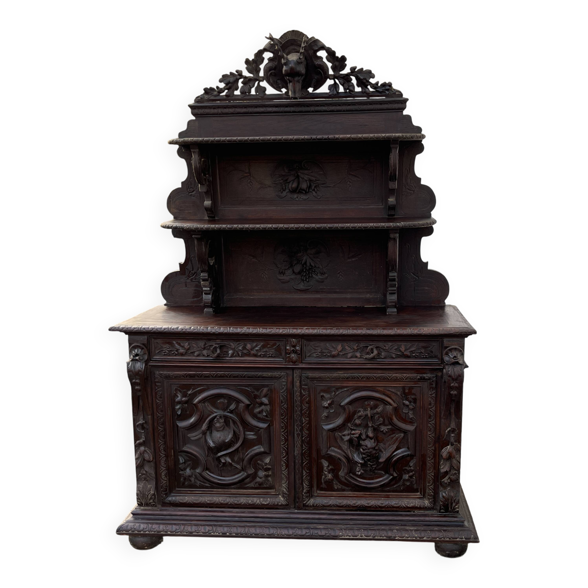 Monumental hunting buffet in carved oak