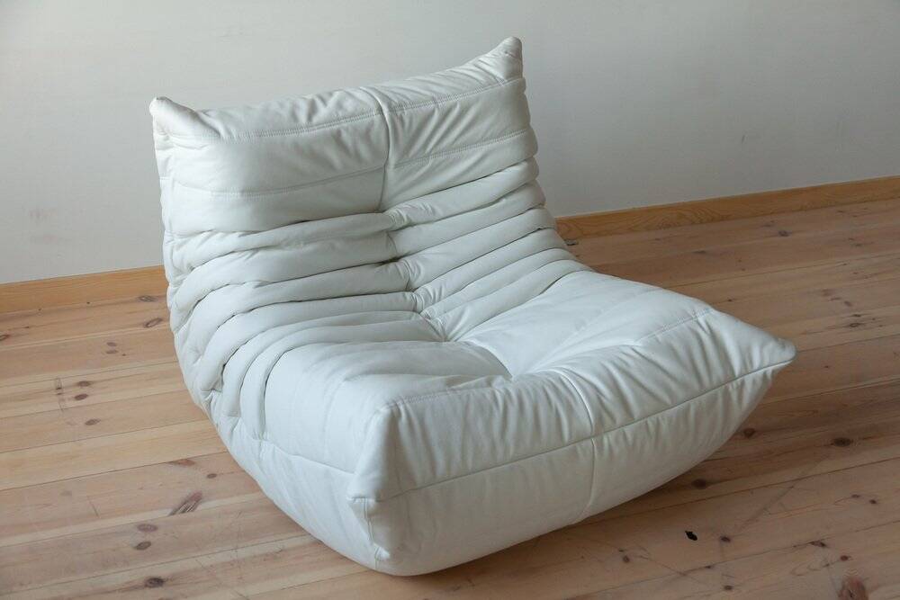 White leather Togo lounge chair by Michel Ducaroy for Ligne Roset