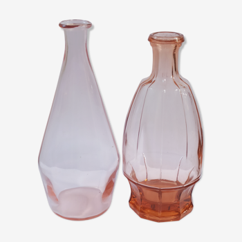 Vases bouteilles vintages en verre rose