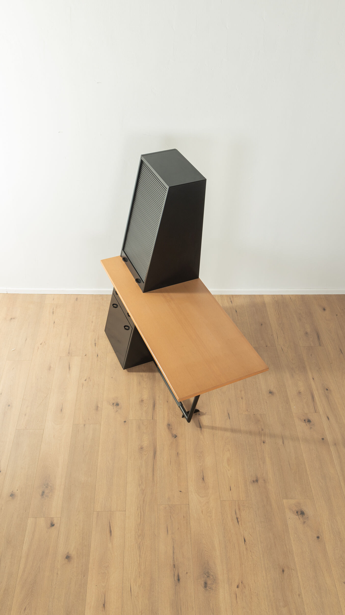 Bureau postmoderne, interlübke des années 1980