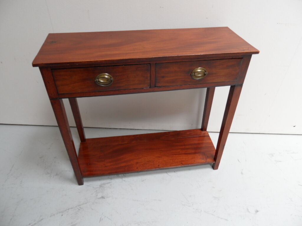 Antique mahogany sidetable