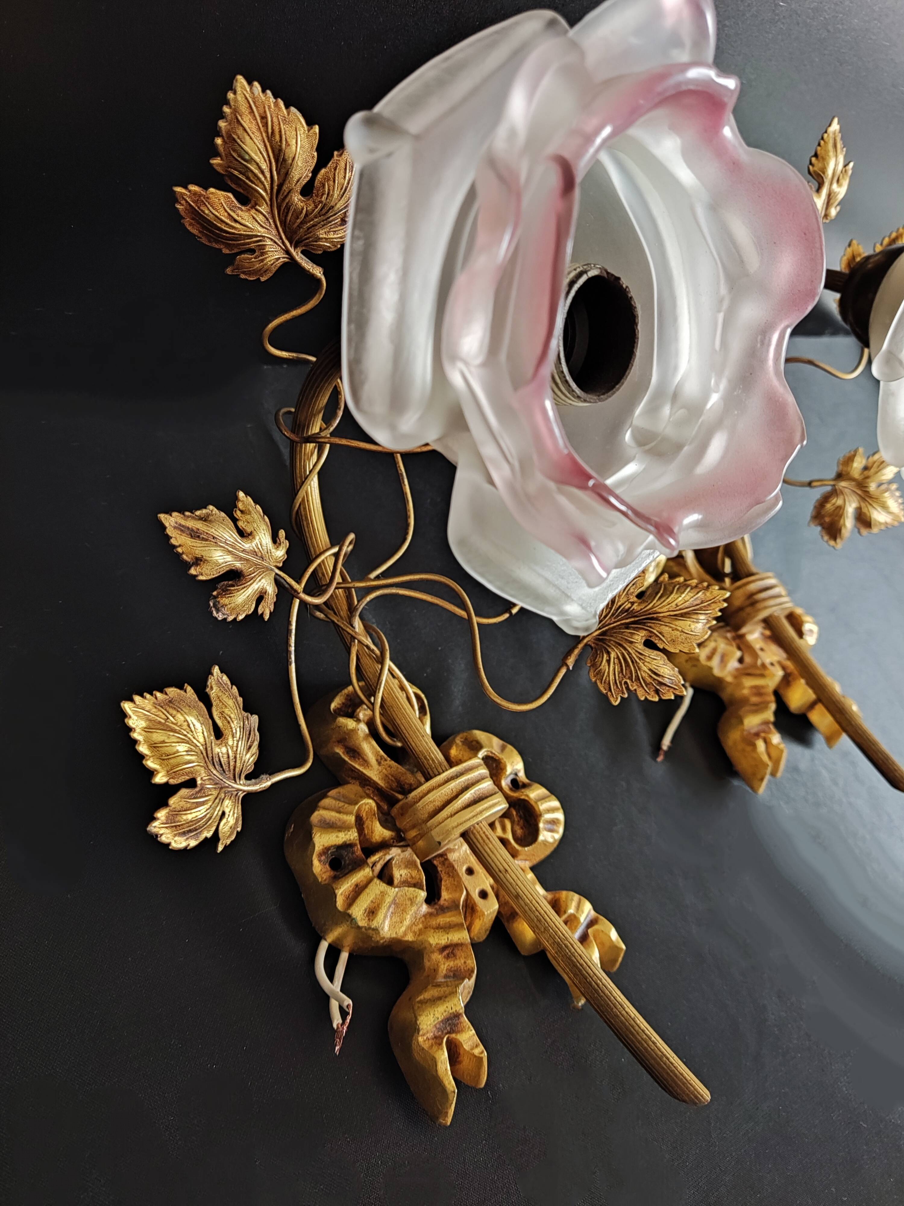 wall lamps golden and purple flowers