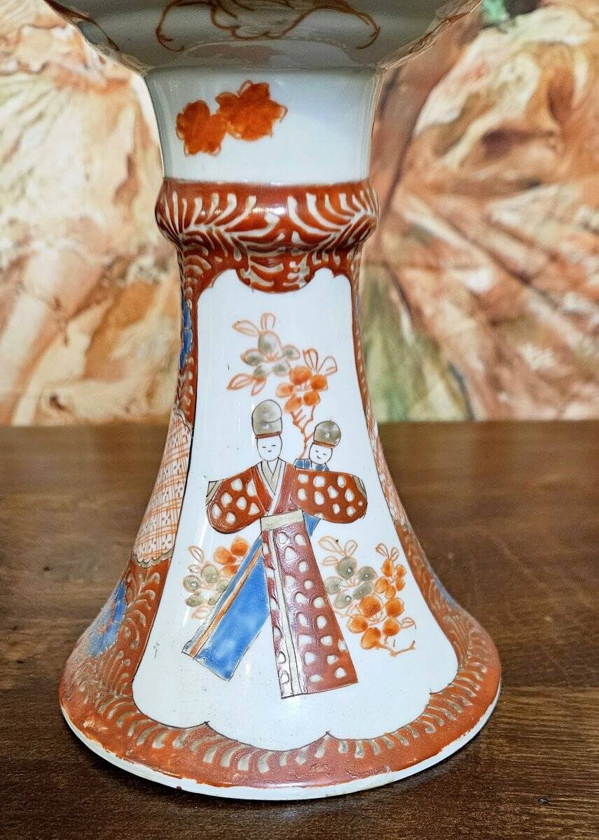 Cup on pedestal in porcelain – Imari decoration, Japan late 19th century