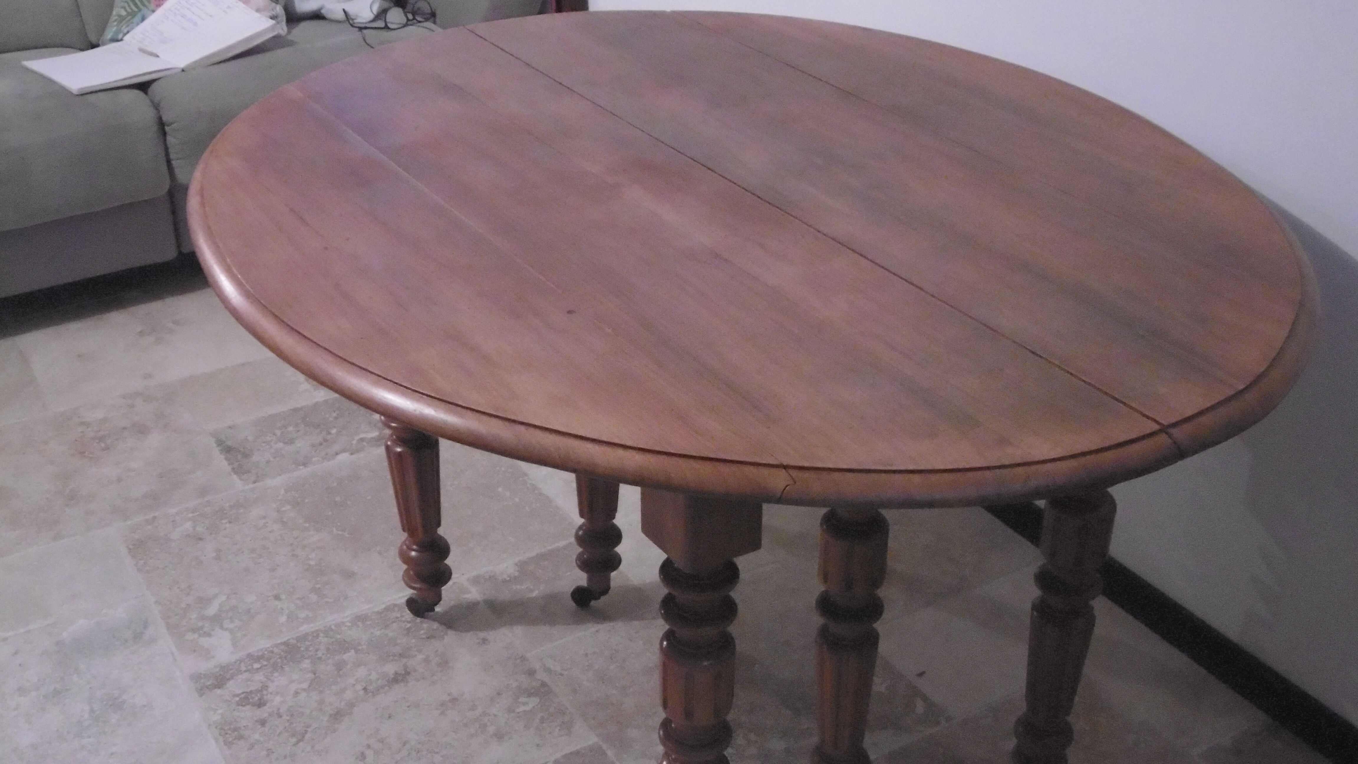 Table 6 feet with two extensions in Cherry