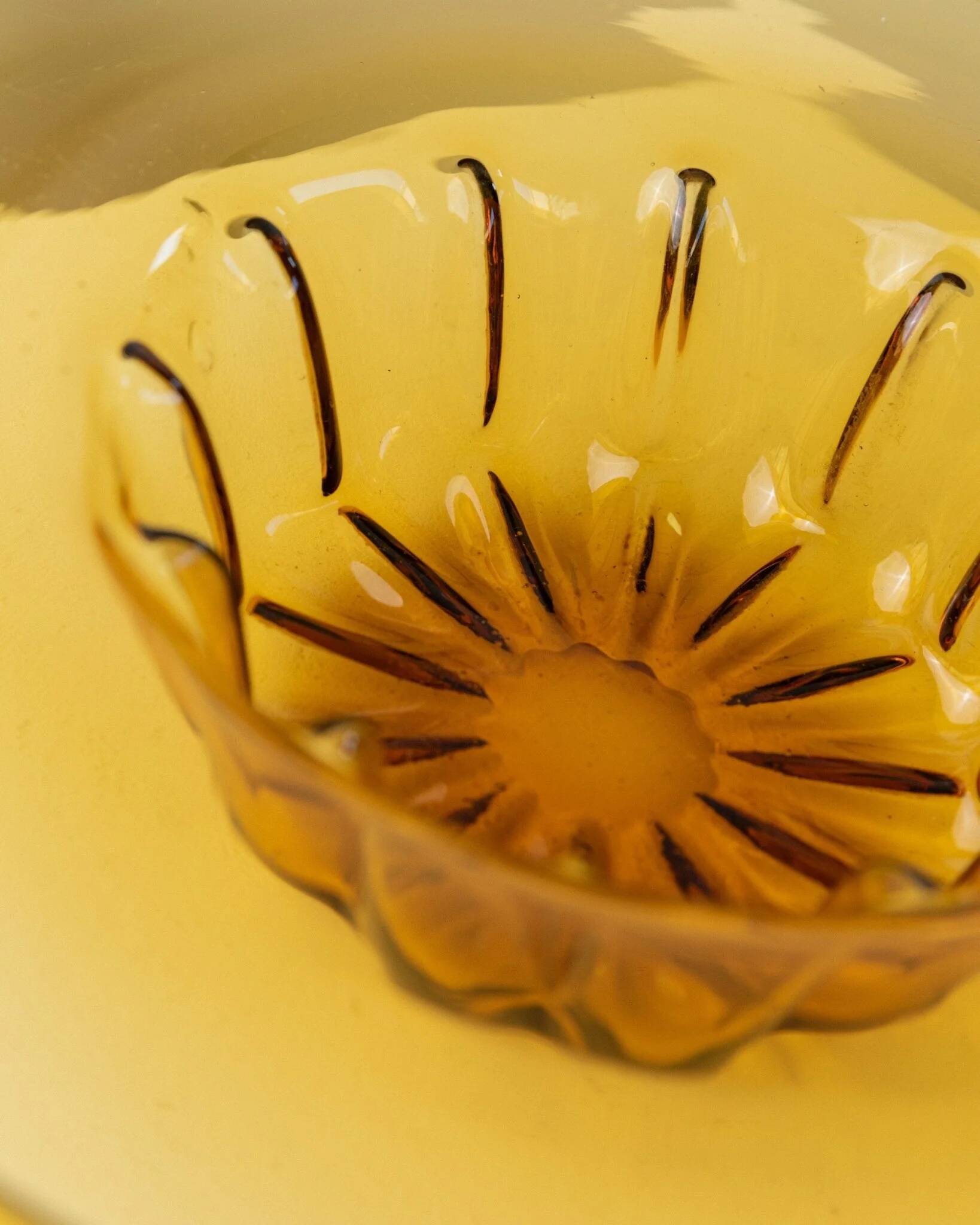 XL Amber Murano Glass Bowl with ribbed pattern, Italy 1920s – decorative fruit bowl, vintage glassware gift