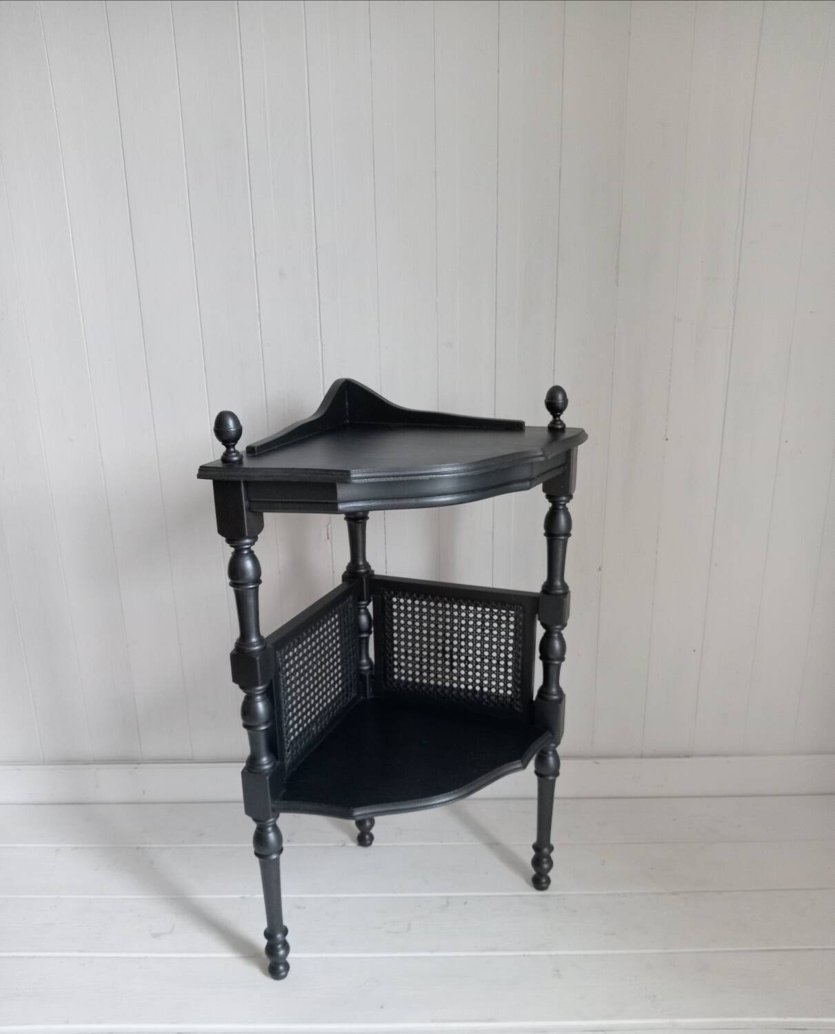 Étagère d'angle / Meuble d'angle