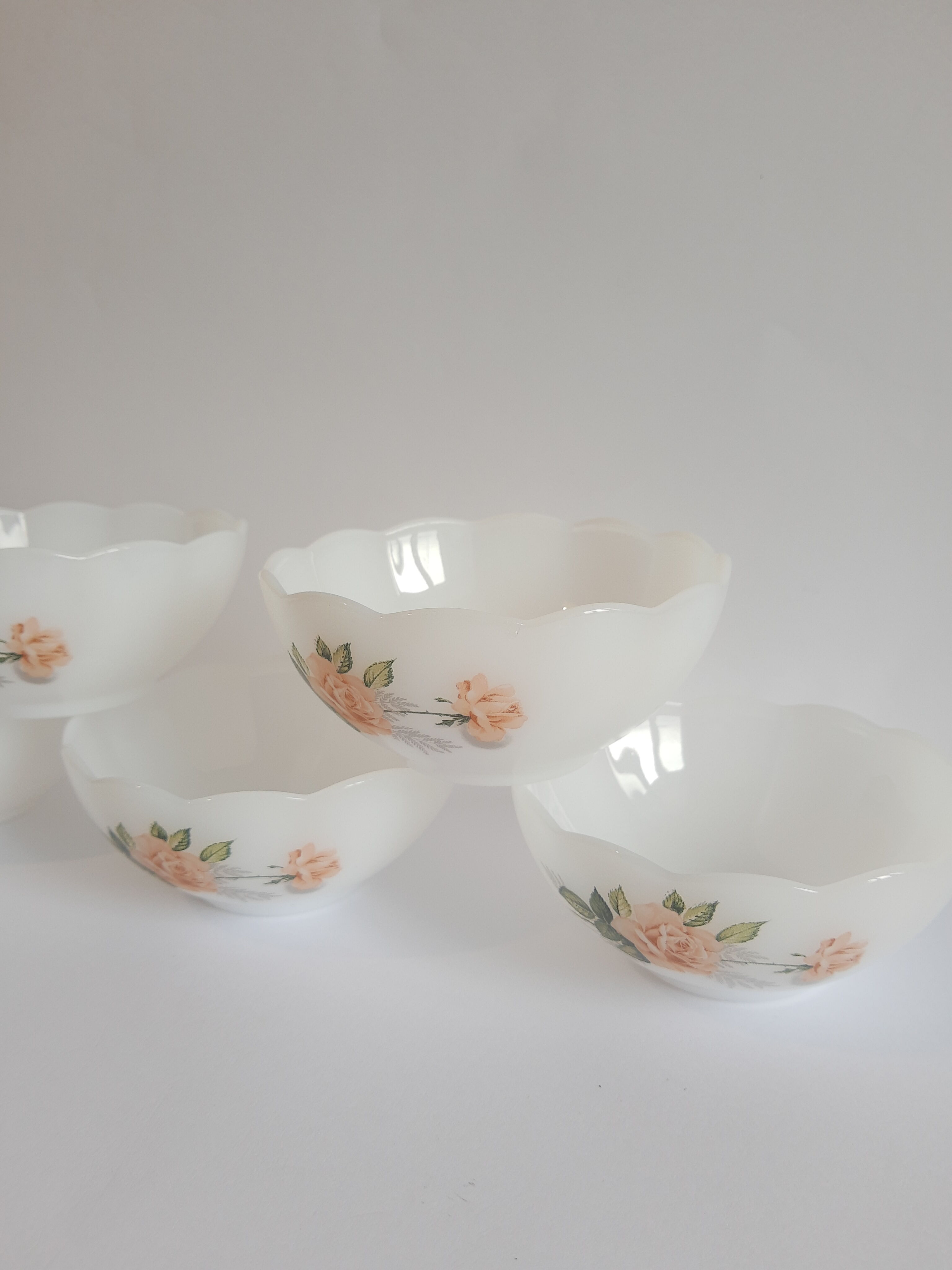 Set of 5 ramekins opaline Arcopal France roses 60s vintage