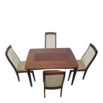 Ensemble table et quatre chaises, bois brun, tissu beige, Danemark, années 1970.