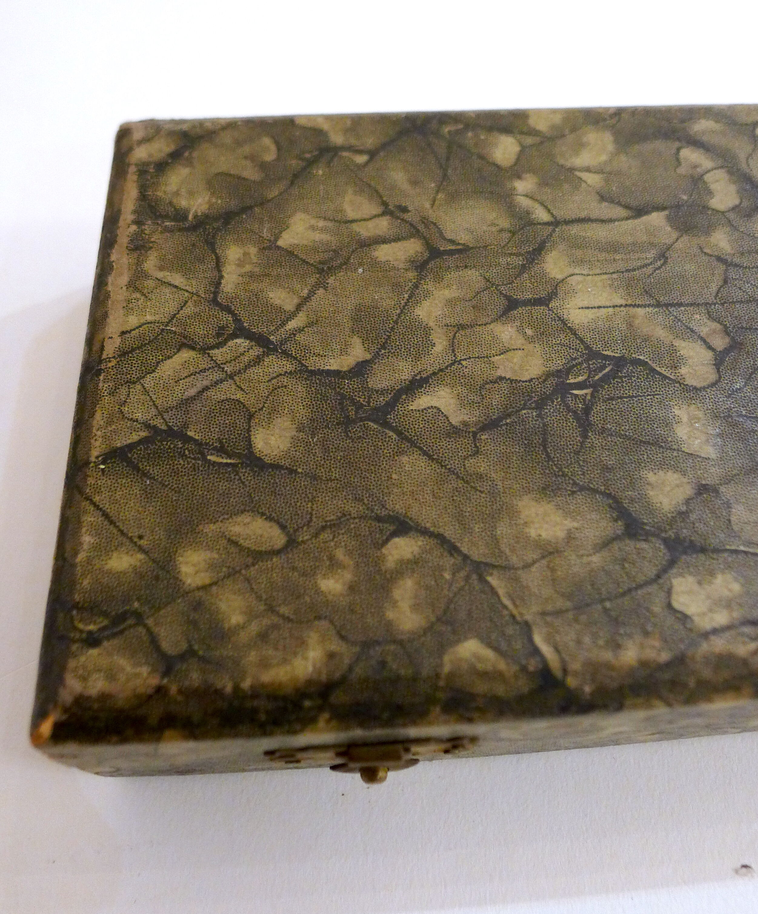 Art Deco leg covered box