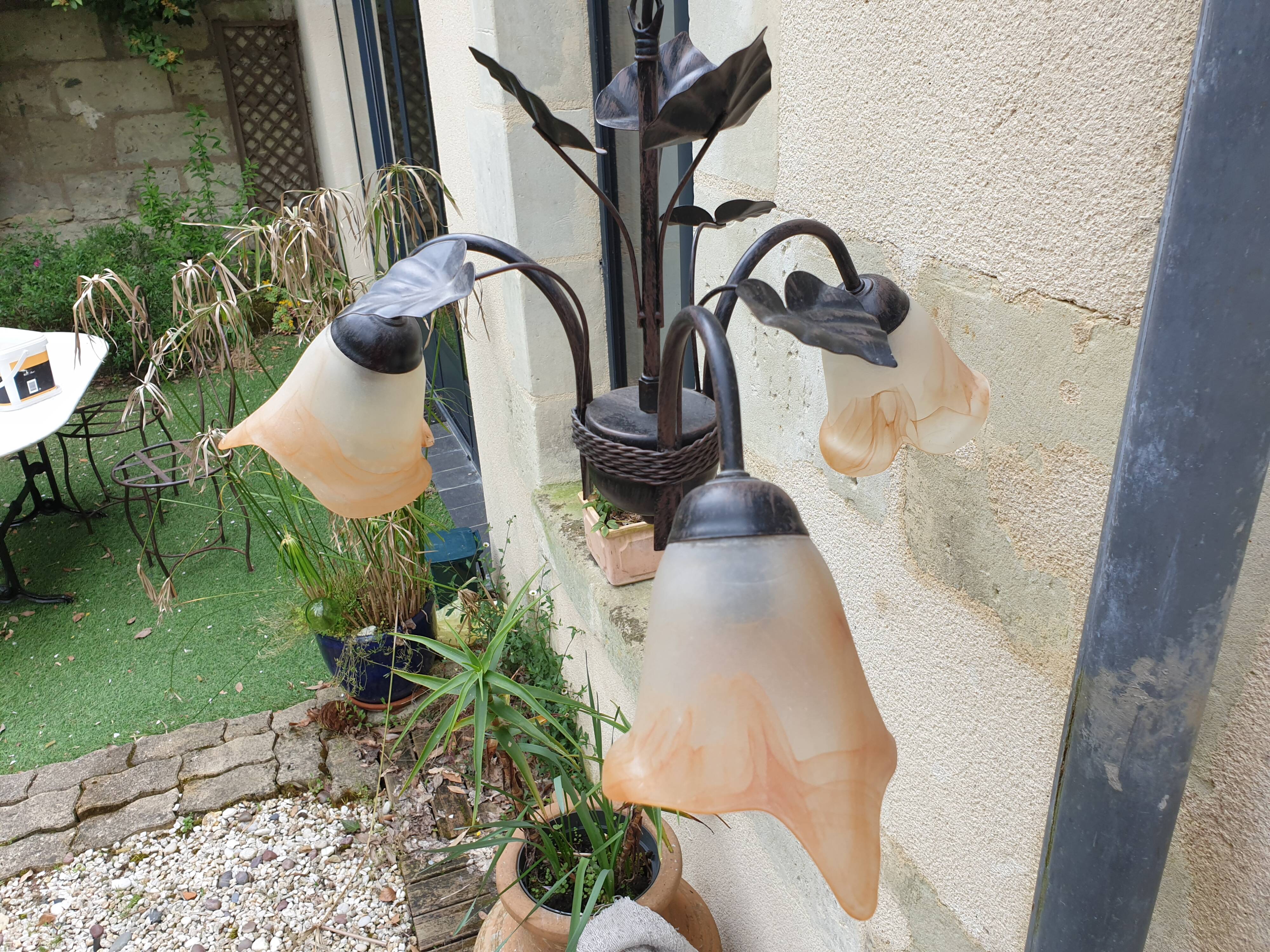 3-spoke glass paste chandelier
