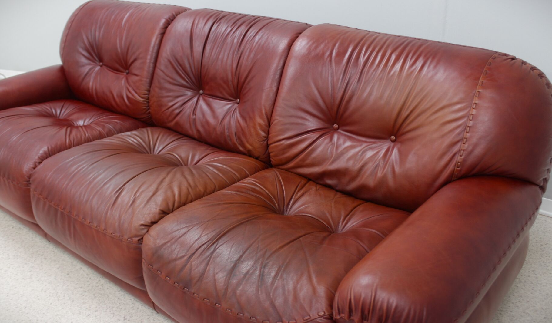 Vintage leather 3 seater sofa Mobil Girgi, 1970s