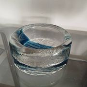 Vide-poche / cendrier en verre bullé bleu – provenance Suède