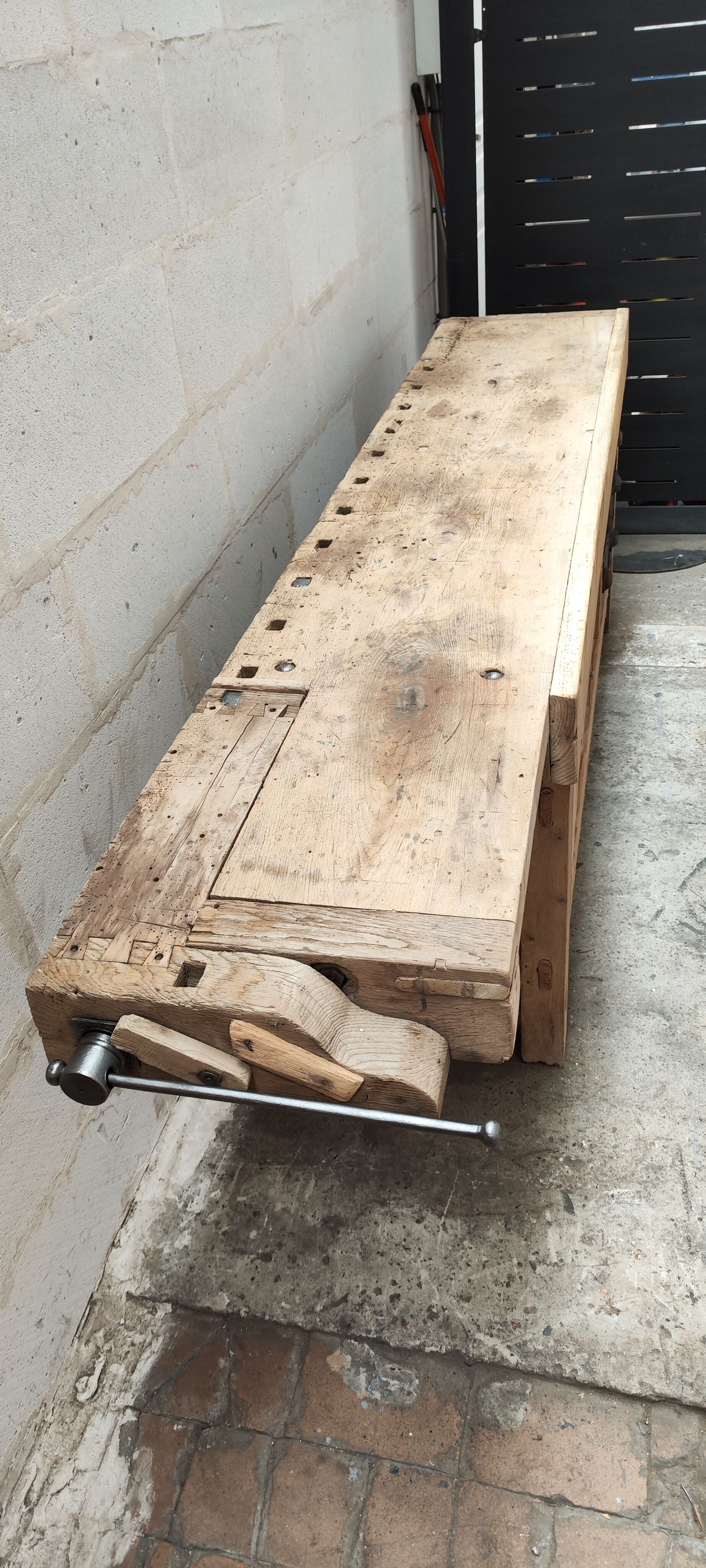 Carpenter's workbench