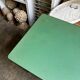 Bureau en métal noir et vinyle vert