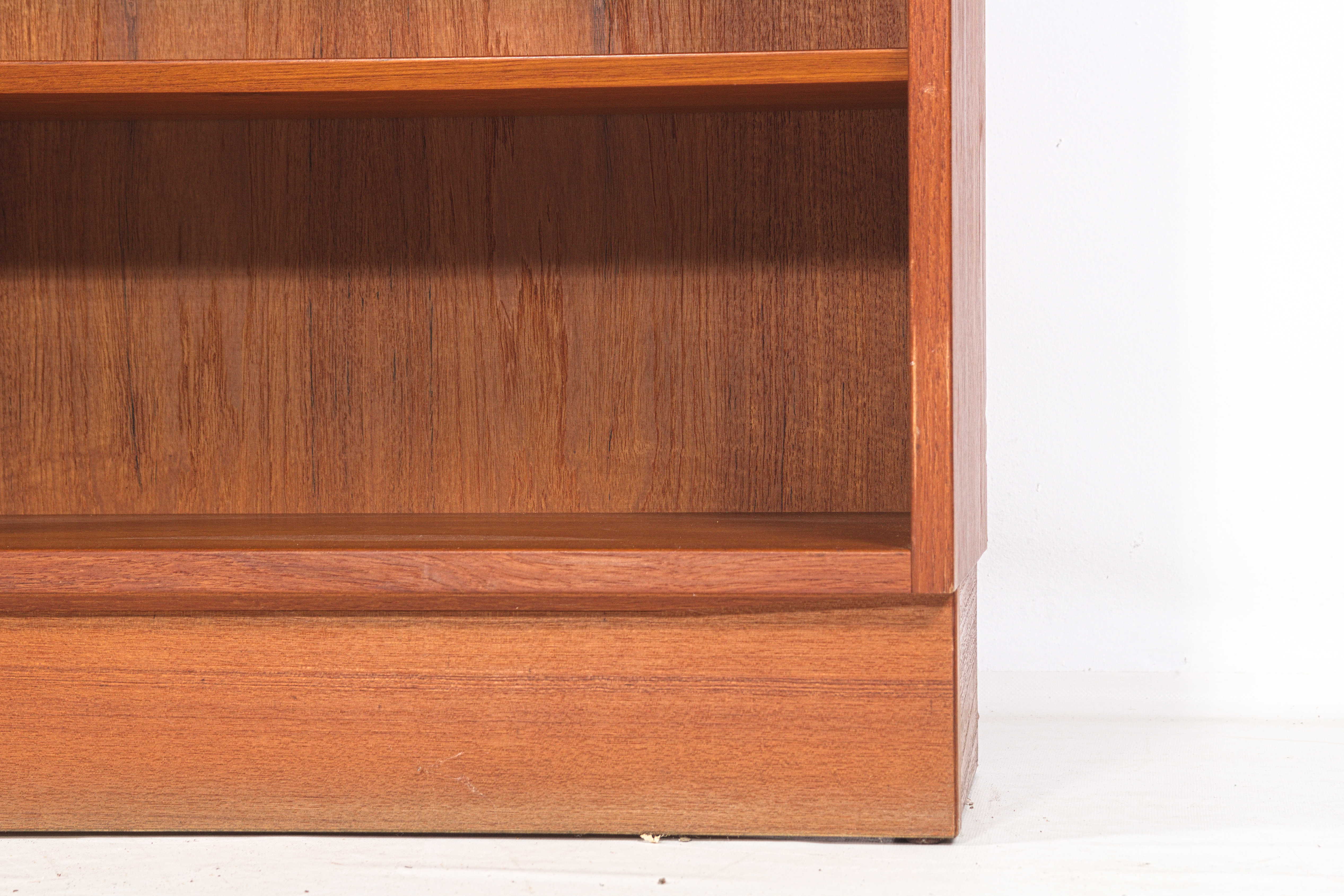 Bookcase of Poul Hundevad for Hundevavd & Co, teak, Denmark around 1960