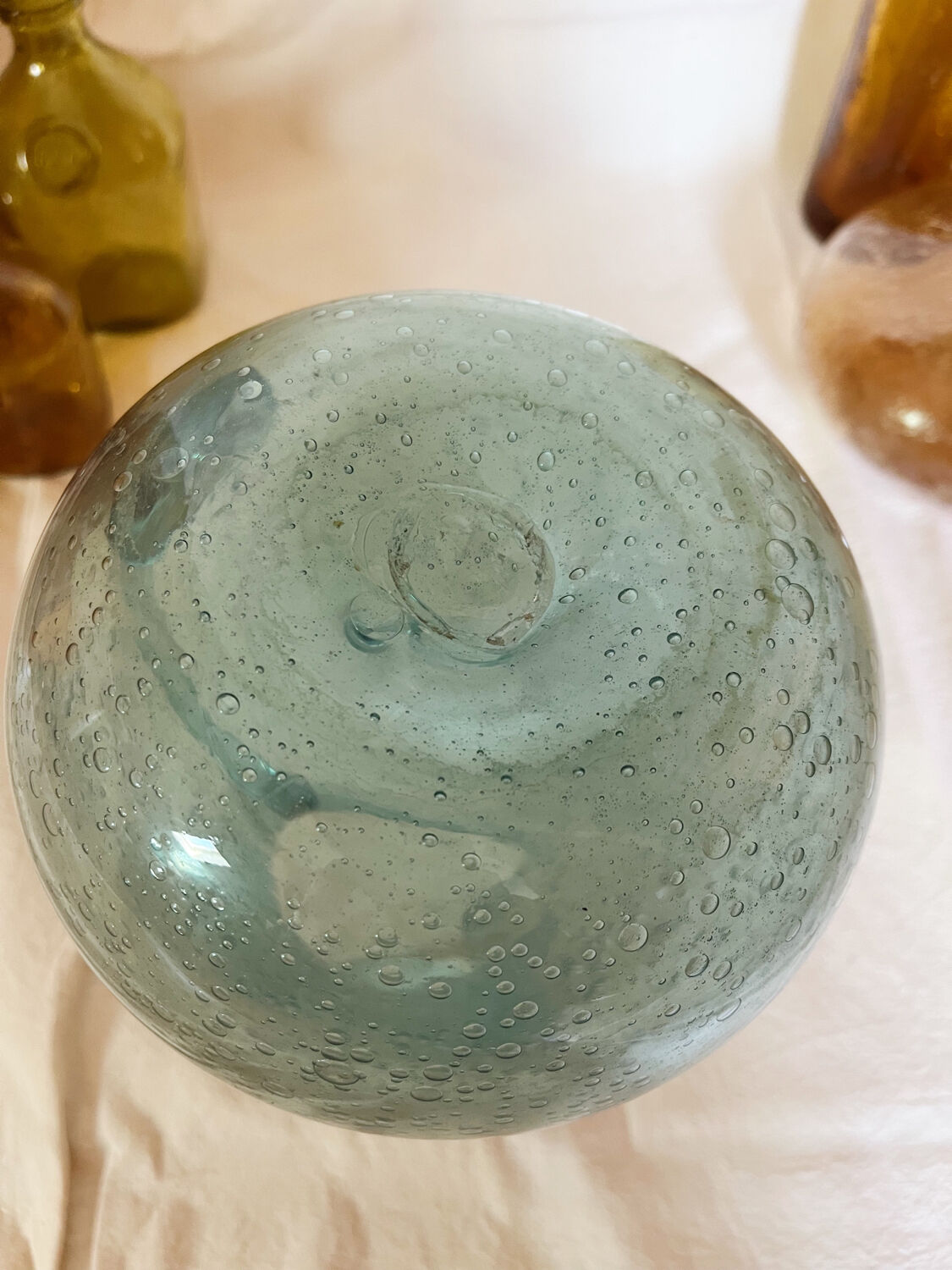 Bubbled glass decanter