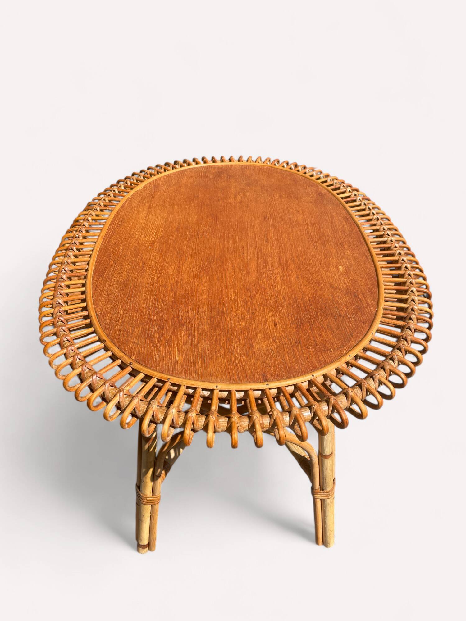 Table basse soleil en rotin