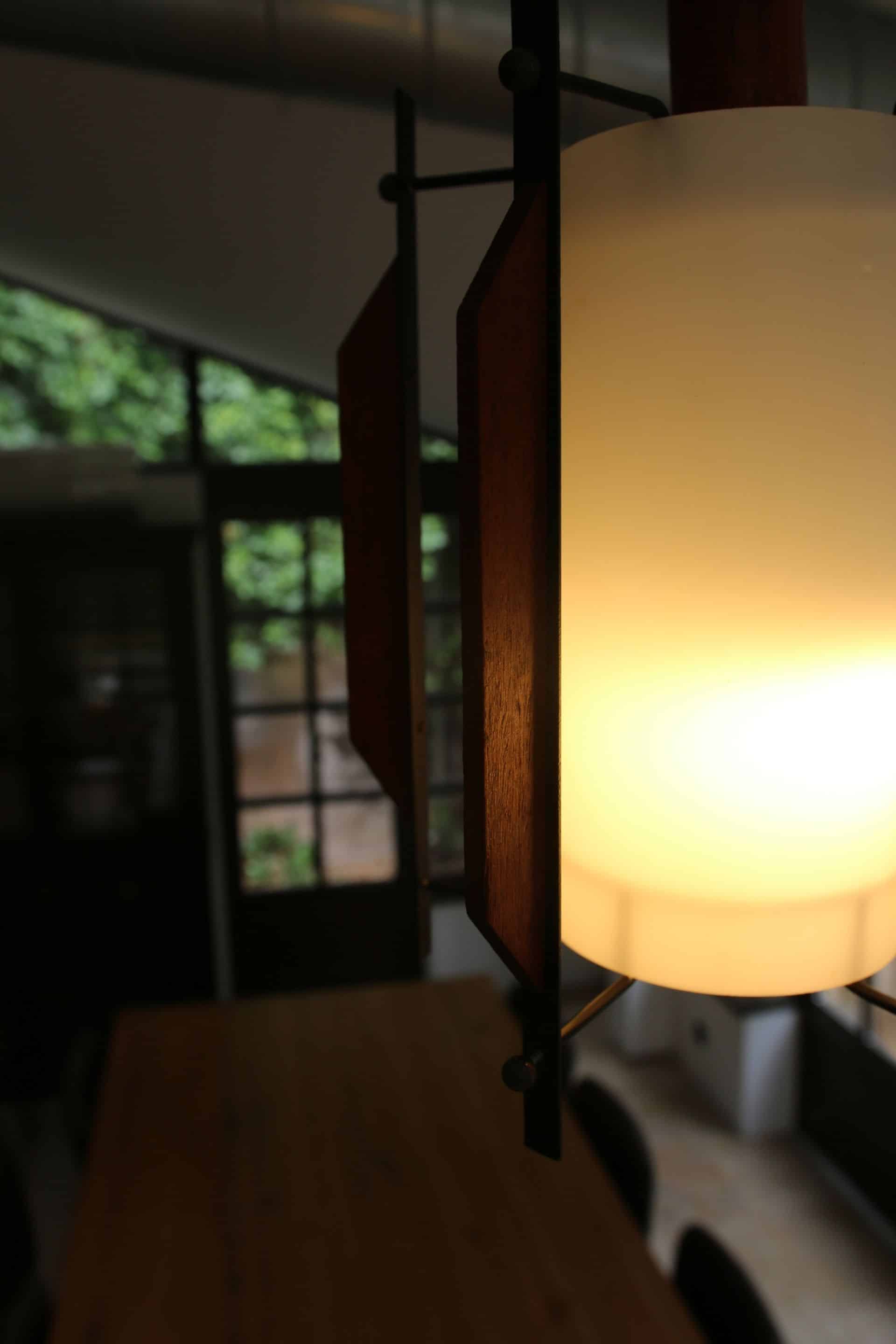 Suspension Mid-Century design italien, opalin-bois, années 50-60